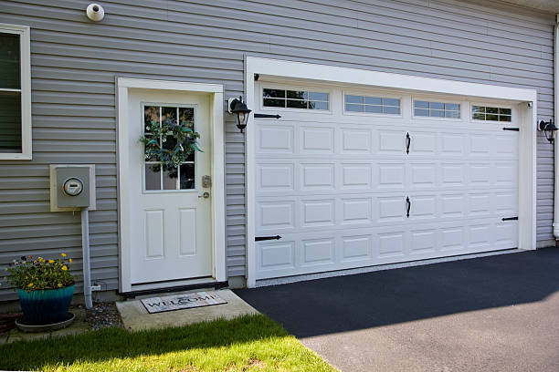 24/7 Emergency Garage Door Panel Replacement experts in Rheems, PA